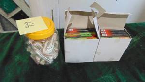 lot 66 image: Various Small Knifes