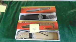 lot 72 image: 2- New Tac Xtreme Hunting Knifes