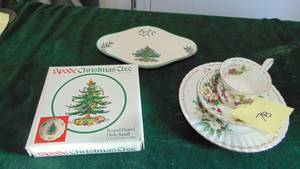 lot 78 image: Christmas Lot, 3Pc C&S&Plate and 2 Spode Pcs