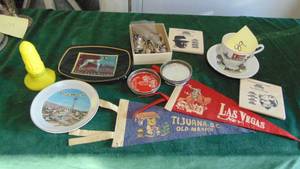 lot 89 image: Lot of Adverting Items