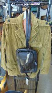 lot 74A image: Small Vintage Olive Green Ladies Jacket and Brand New Giani Bernini Leather Purse