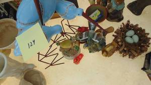 lot 124 image: Selection of Bird Figures