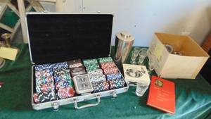 lot 155 image: Poker Set and Bar Items