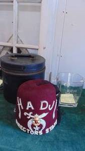 lot 160 image: Kem Ice Bucket and Hat with Case