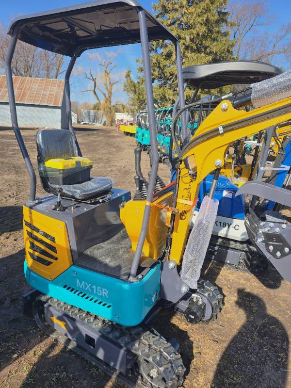 lot 1004 image: 2026 CFG Mini Excavator (MX15R)