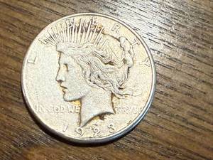 lot 10 image: 1923 S Peace Dollar