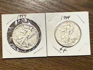 lot 19 image: 2 - 1944 Walking Liberty Half Dollars