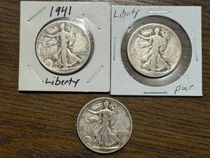 lot 21 image: 3 -  Walking Liberty Half Dollars