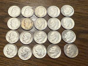 lot 30 image: 3 - Silver Mercury Dimes & 5 Silver Roosevelt Dimes