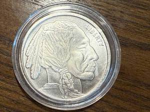 lot 48 image: 1 oz Silver Buffalo Round