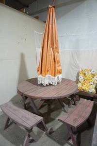 lot 3 image: Vintage Wooden Patio Table with 4 Bench Chairs and Umbrella