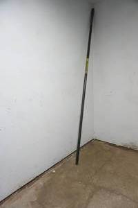 lot 33 image: Cata-Pull 10 Port A Pit Pole. (PVC)