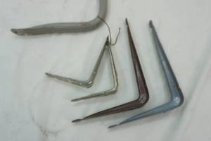 lot 48 image: Shelf brackets