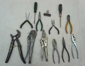 lot 73 image: Needle nose Pliers, vise grips screwdrivers, channel lock pliers