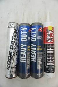 lot 81 image: Construction adhesive