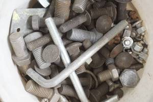 lot 90 image: Hardware in 2 gallon pail