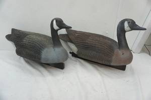 lot 106 image: Flambeau goose decoys