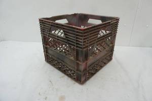 lot 150 image: Marigold milk crate