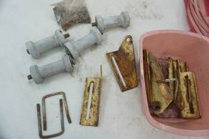 lot 188 image: 17lbs Scrap Metal and Hardware