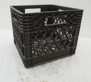 lot 200 image: Milk Crate
