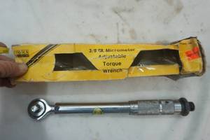 lot 227 image: 38 Dr. Micrometer Adjustable Torque Wrench