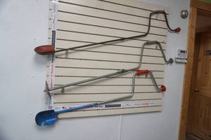 lot 253 image: (3ct) Manual Ice Augers