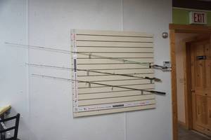 lot 266 image: (3ct) Fishing Poles