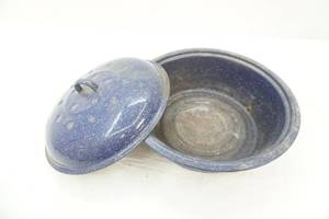 lot 291 image: Vintage Graniteware Round Pan