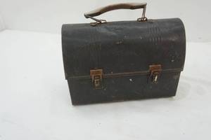 lot 309 image: Vintage Black Lunch pail