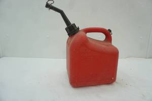 lot 334 image: 2 Gallon gas can