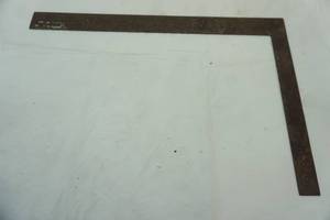 lot 352 image: Russwin square