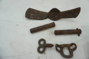 lot 364 image: Iron Pickaxe Head and Other Iron Items