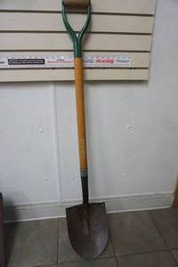 lot 376 image: Spade Shovel