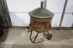 lot 422 image: Fire Pit. Grill Pit on wheels