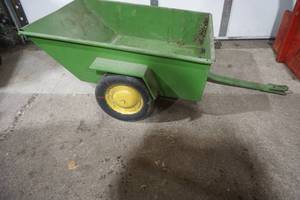 lot 425 image: Metal Lawn Cart