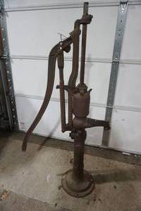 lot 442 image: Antique Hand Pump (well pump) Ashland USA