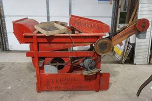lot 443 image: Antique A. T. Ferrell & Co. Clipper No. 2B Special Grain and Seed Cleaner