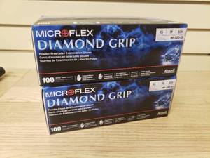 lot 30 image: Diamond Grip micro flex Powder free latex gloves