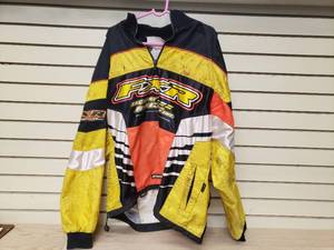 lot 39 image: FXR pullover 14 zip