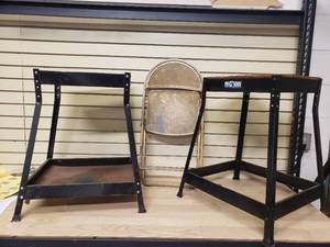 lot 47 image: 2 tools stands and 1 chair