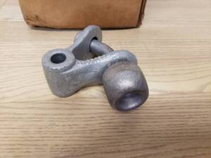 lot 63 image: Box of Clevis Y Eye Ductile 90 Degree