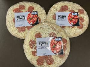 lot 114 image: Daily Choice Rising Crust Uncured Pepperoni Pizza, 3 Pack (Frozen, 30 oz each)