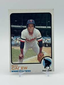 lot 145 image: 1973 Topps - Rod Carew #330 Minnesota Twins Legend MLB Hall of Fame