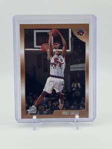 lot 173 image: 1998-99 Topps - Vince Carter #199 Rookie Card NBA Legend