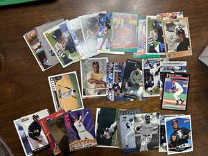 lot 235 image: Frank Thomas Baseball Card Lot, Chicago White Sox Legend and MLB Hall of Famer