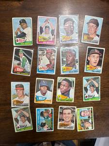 lot 265 image: 1965 Topps Baseball Card Lot, 16 Cards, Lower Grade