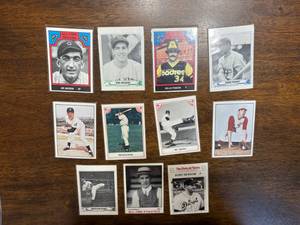 lot 276 image: Vintage Baseball Card Lot Featuring Hall of Fame MLB Players, 11 Cards