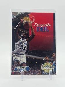 lot 298 image: 1992-93 Skybox - Shaquille ONeal #382 Rookie Card Orlando Magic