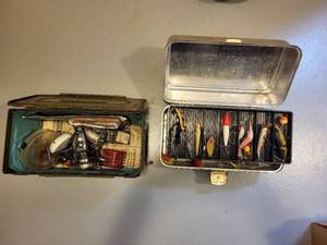 lot 220 image: Vintage Fishing Tackle Box and Military Ammo Can with Lures and Gear