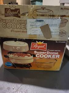 lot 238 image: Regal SuperDome Cooker 5.5 Quart Electric with Basket in Original Box